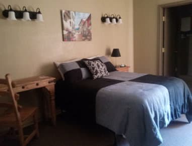 Knights Inn Pearsall
