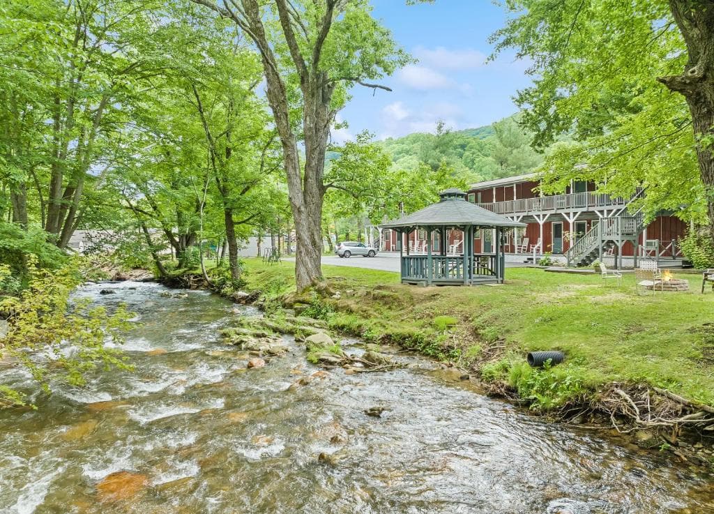 The Valley Inn