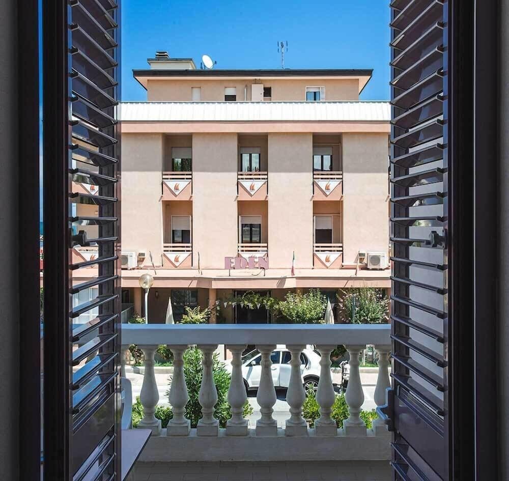 Hotel Eden