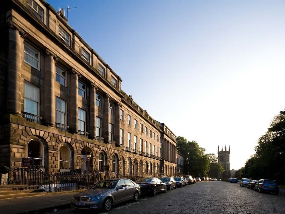 Halcyon House