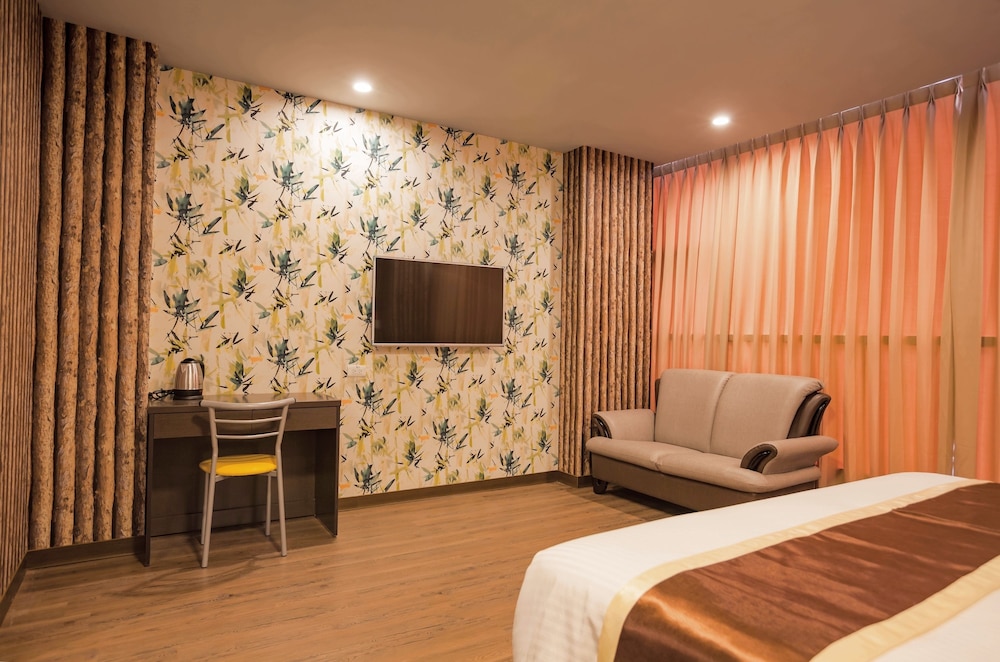 A Ace Hotel