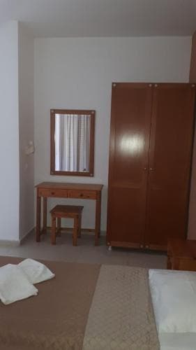 Manolis Studios