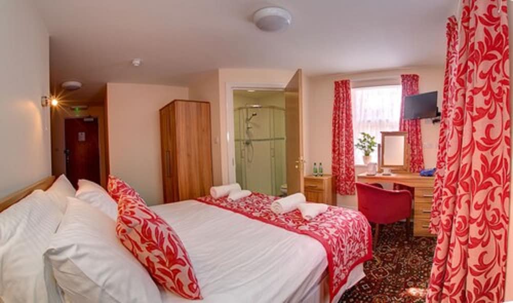 Daish s Hotel