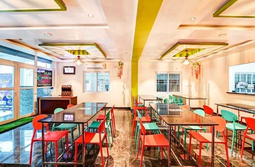 Hotel Karnataka Suites