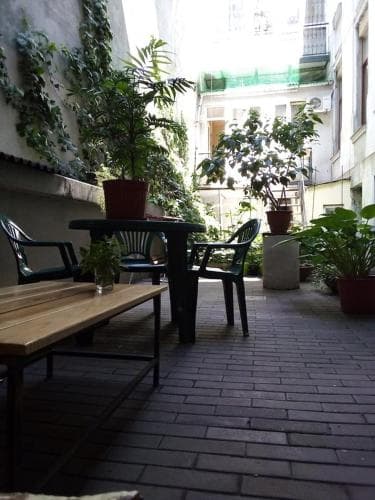 Tapki Hostel