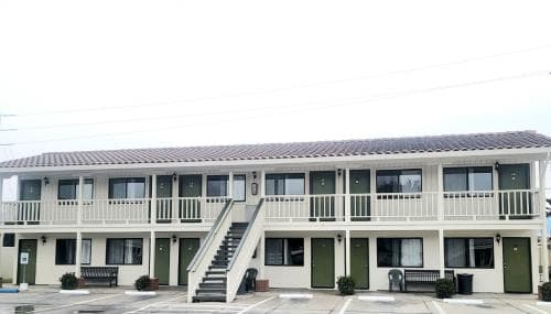 Soledad Motel 8