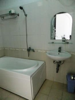 Eena Hotel