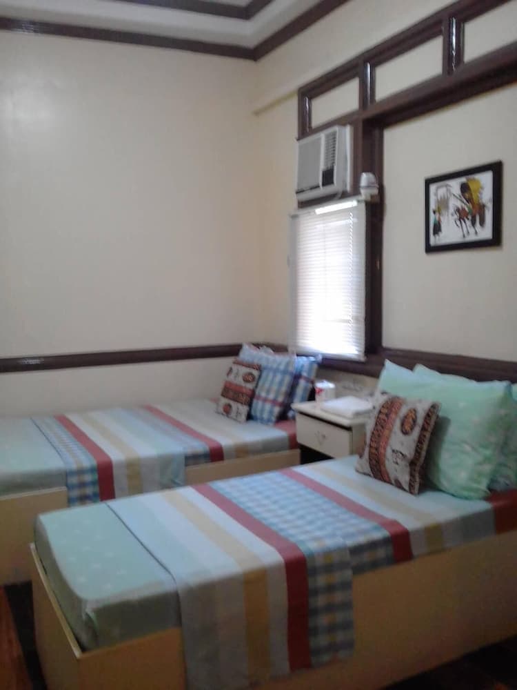 Tops Lodging House