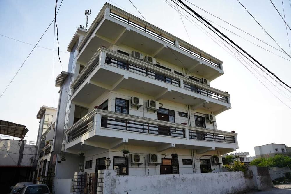 Benison Guest House
