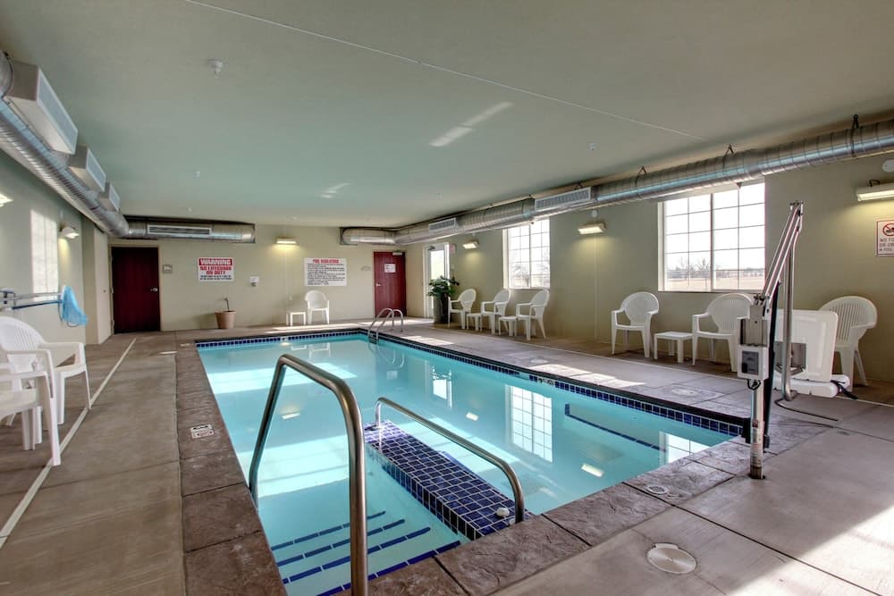 Cobblestone Hotel & Suites - Wayne