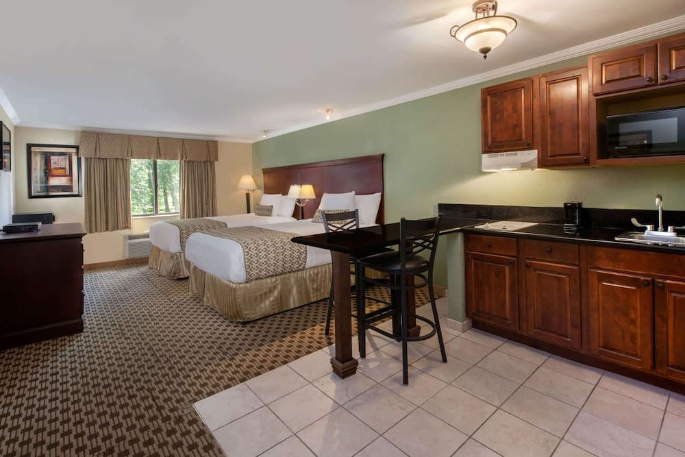 Baymont Pompton Plains Wayne