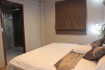 Rak Khun Hostel