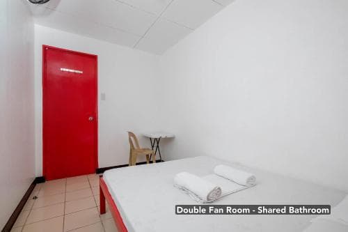 Stay Malate (Wanderers Guest House)
