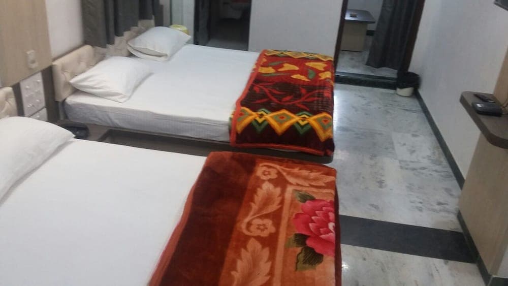 Hotel Divya palace & Restaurent