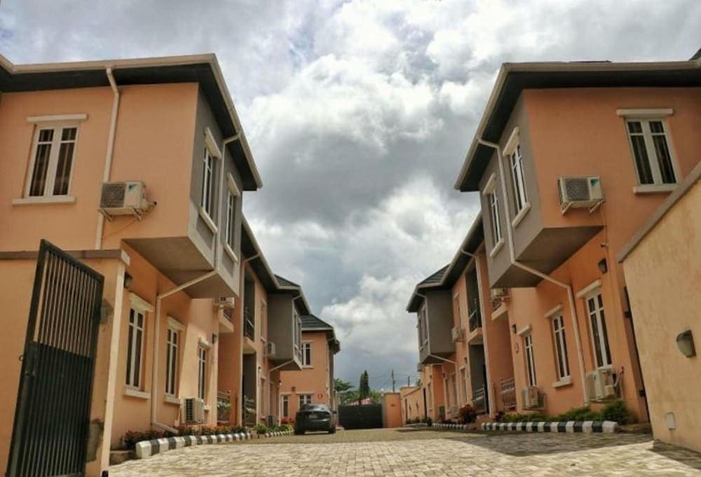 Bayse One Premium Hotel - Standard Room with free Wifi