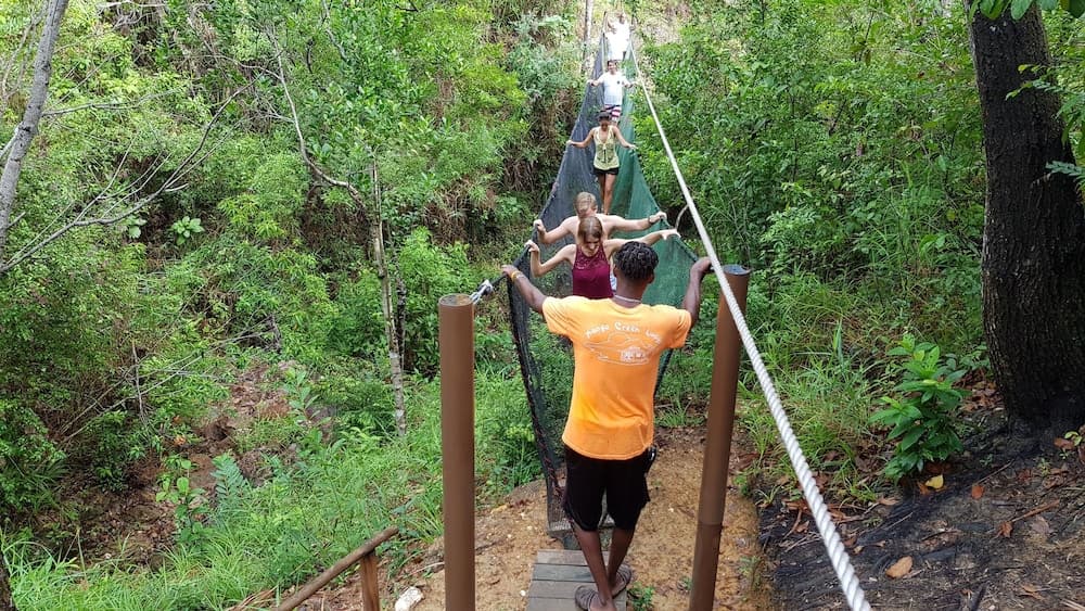 Mango Creek Lodge