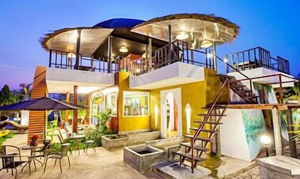 Full House Resort