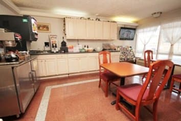 Select Inn