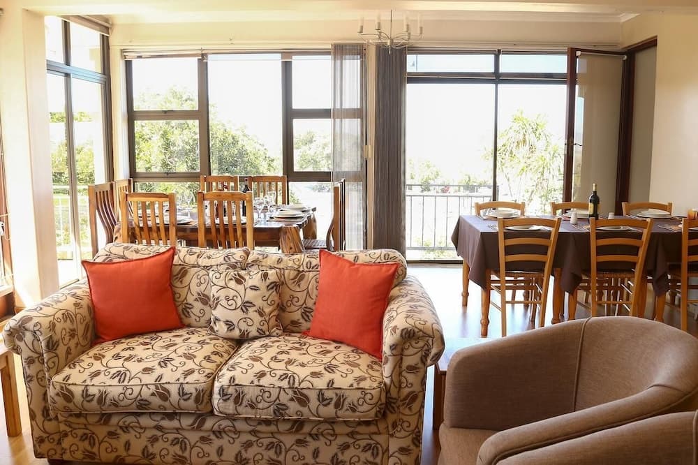 Winelands Lodge