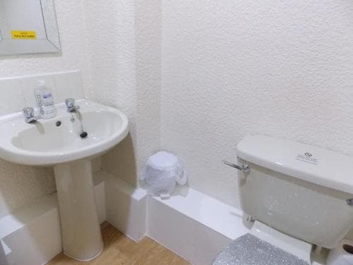 Topaz Guest House
