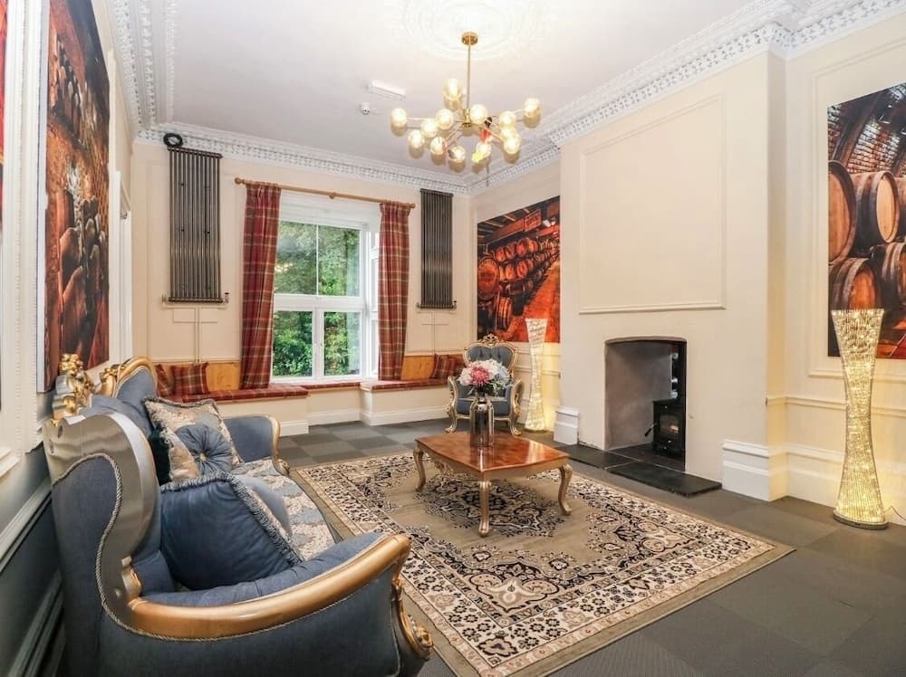 Plas Y Bryn Manor