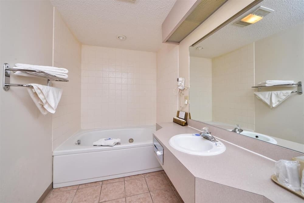 Budget Inn & Suites