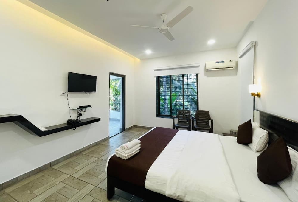 Raj Resort