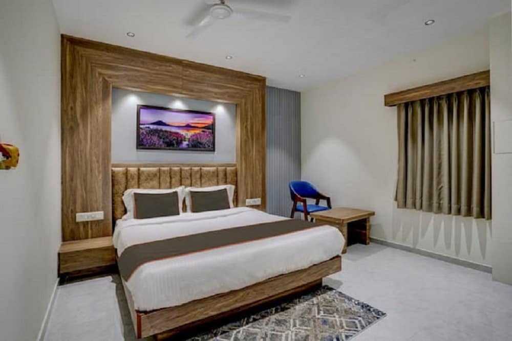 Hotel SR Inn