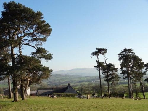 Caebetran Farm B&B