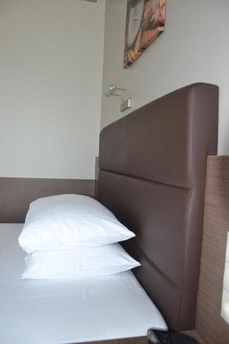 Hotel Pod Dębem