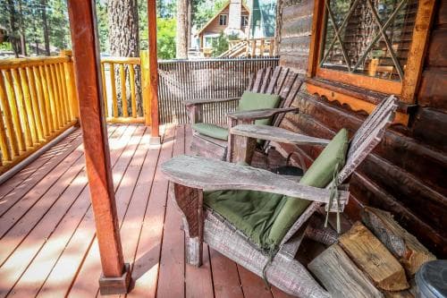 Little Bear Hug - Pet Friendly, Fireplace, Deck, Barbecue