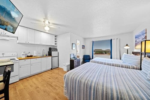 Surf & Sand Inn