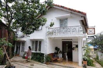 Di House