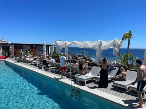 Hotel Cenit & Apts. Sol Y Viento