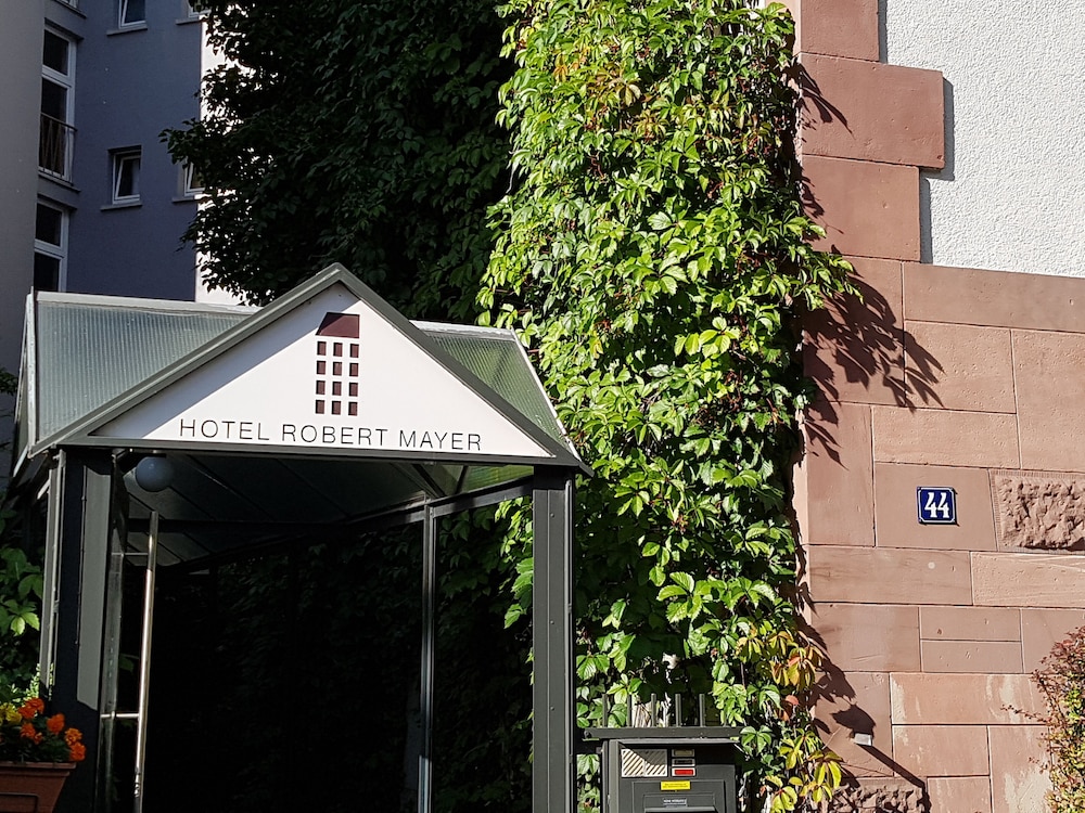 Hotel Robert Mayer
