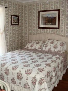 The Henry Collins Inn
