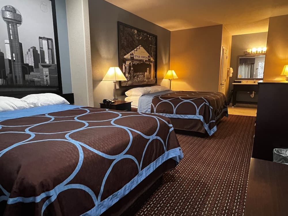 Super 8 by Wyndham Center