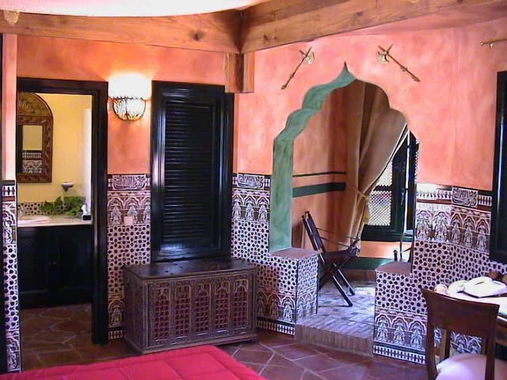 Amanhavis Hotel