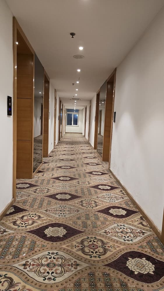 HOTEL SHEMRON