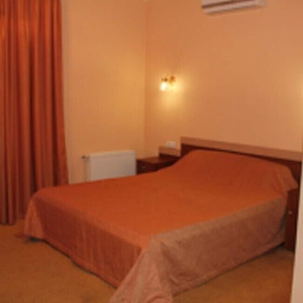 Galant Hotel