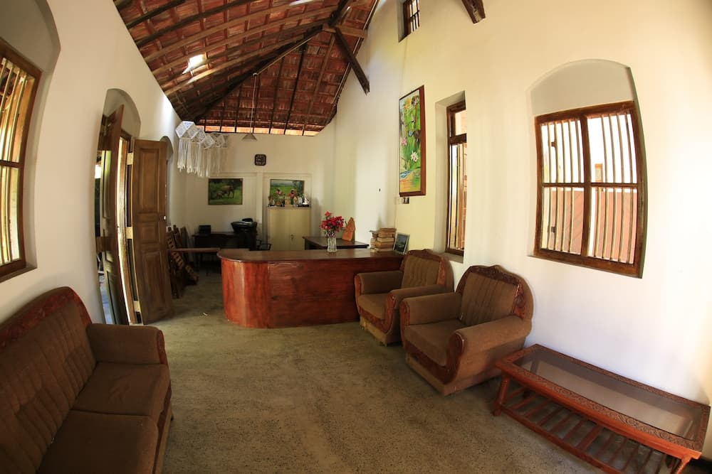 Villa 80
