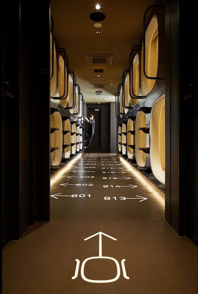 9h nine hours woman Shinjuku sleep lab