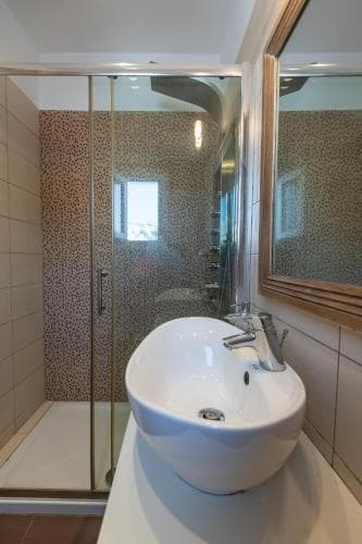 Niriides Luxury Studios