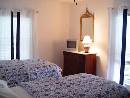 Topsides Bed & Breakfast