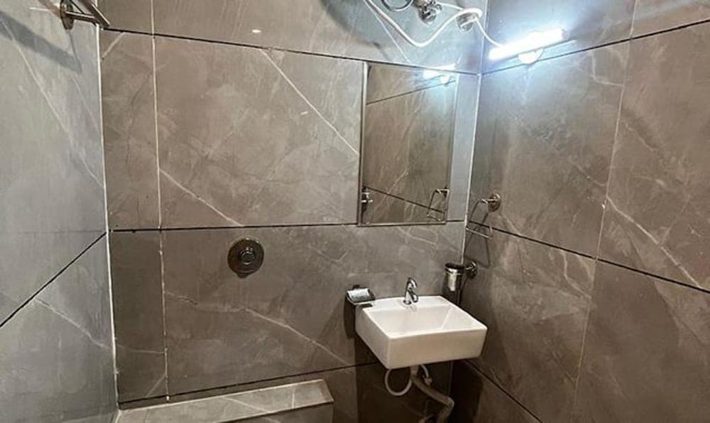 FabHotel Prakash
