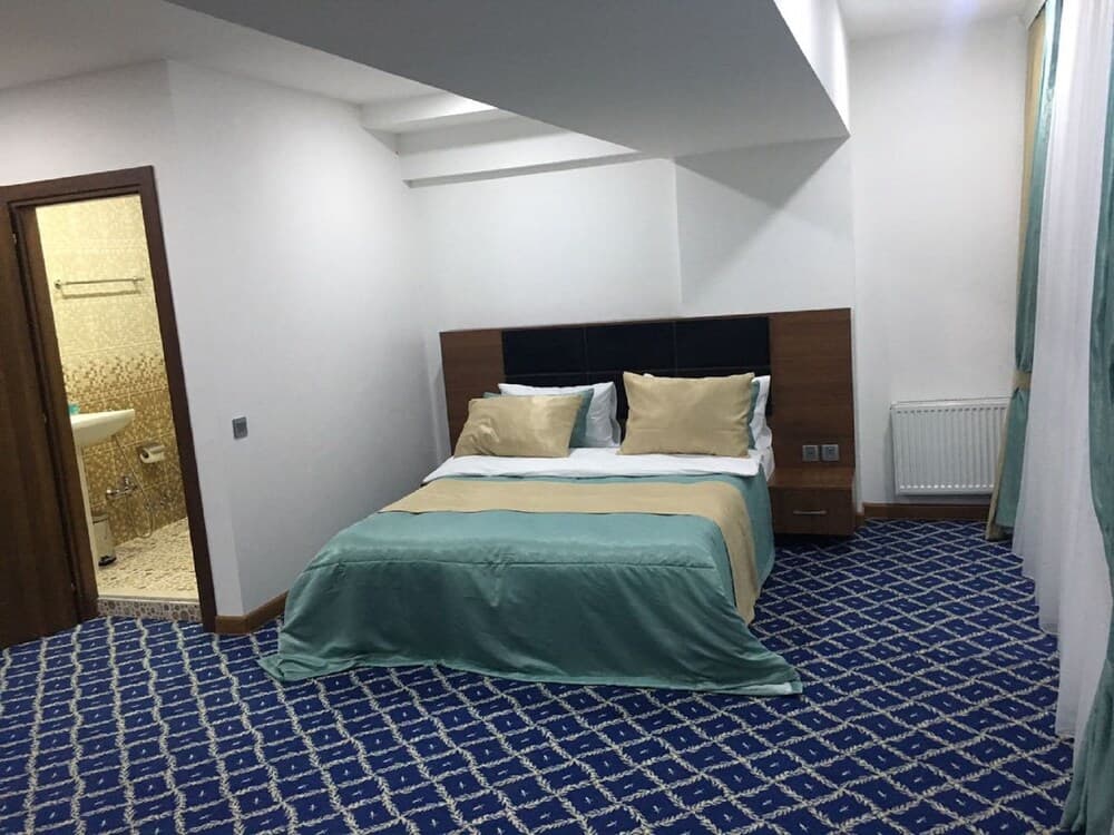 Hotel 28