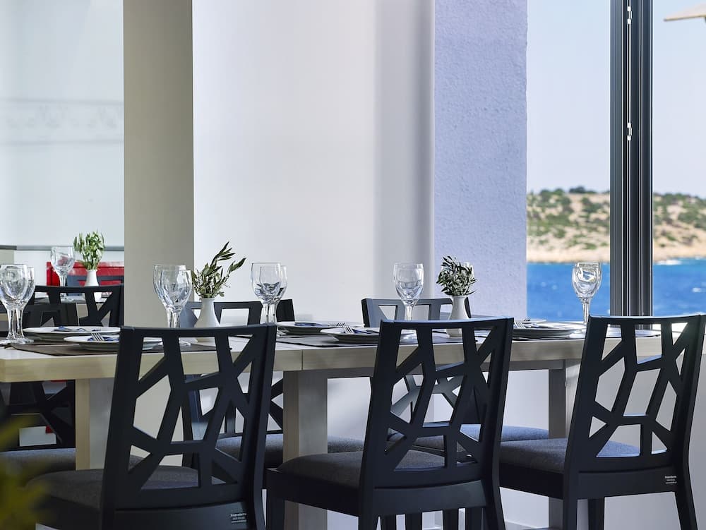 Mistral Bay Hotel