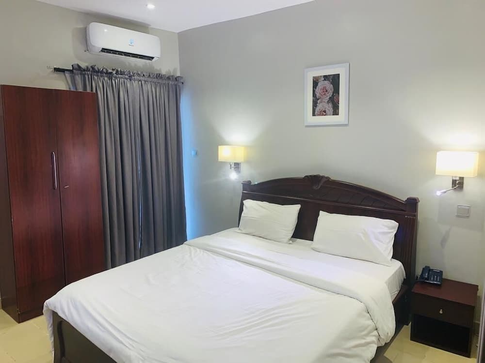 RM Suites