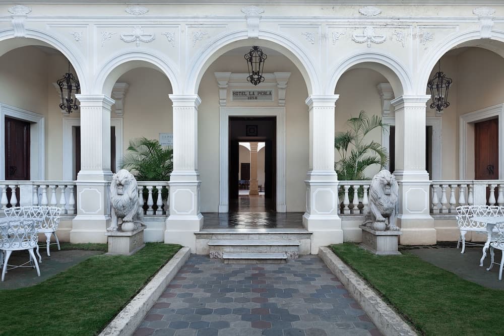 Hotel La Perla