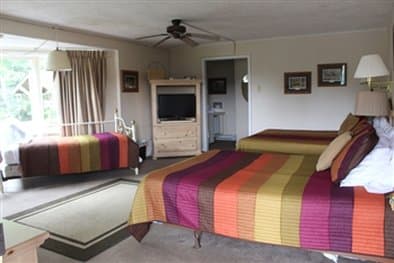 Cliff Dwellers Inn